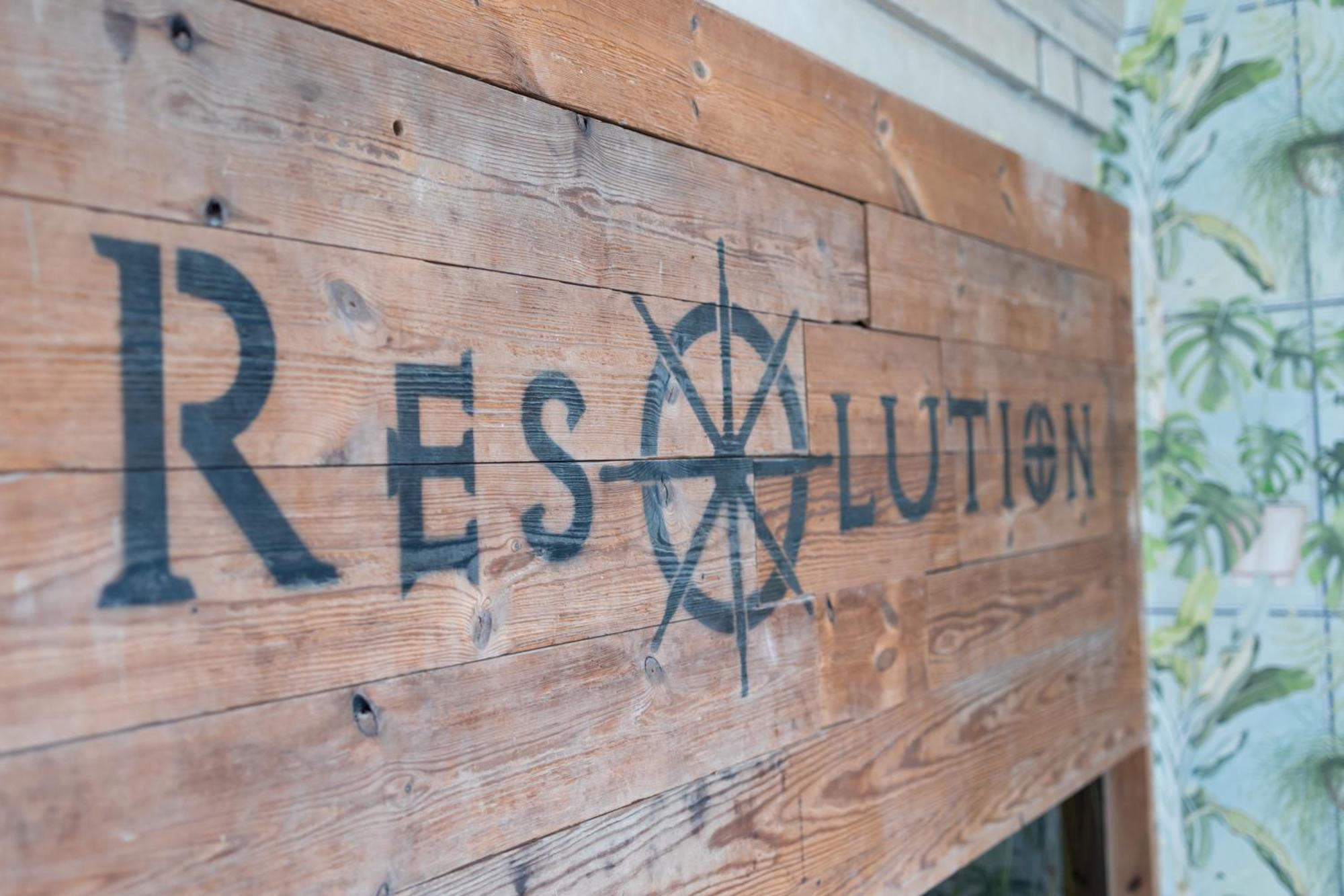 The Resolution Hotel วิทบี ภายนอก รูปภาพ
